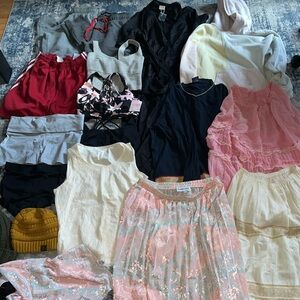 Women’s small clothing bundle lot